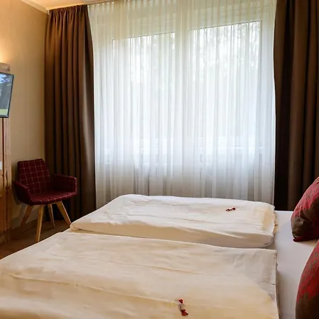 Waldhotel Berghof Отель 4*