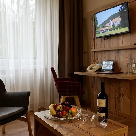 Waldhotel Berghof Hotel 4*